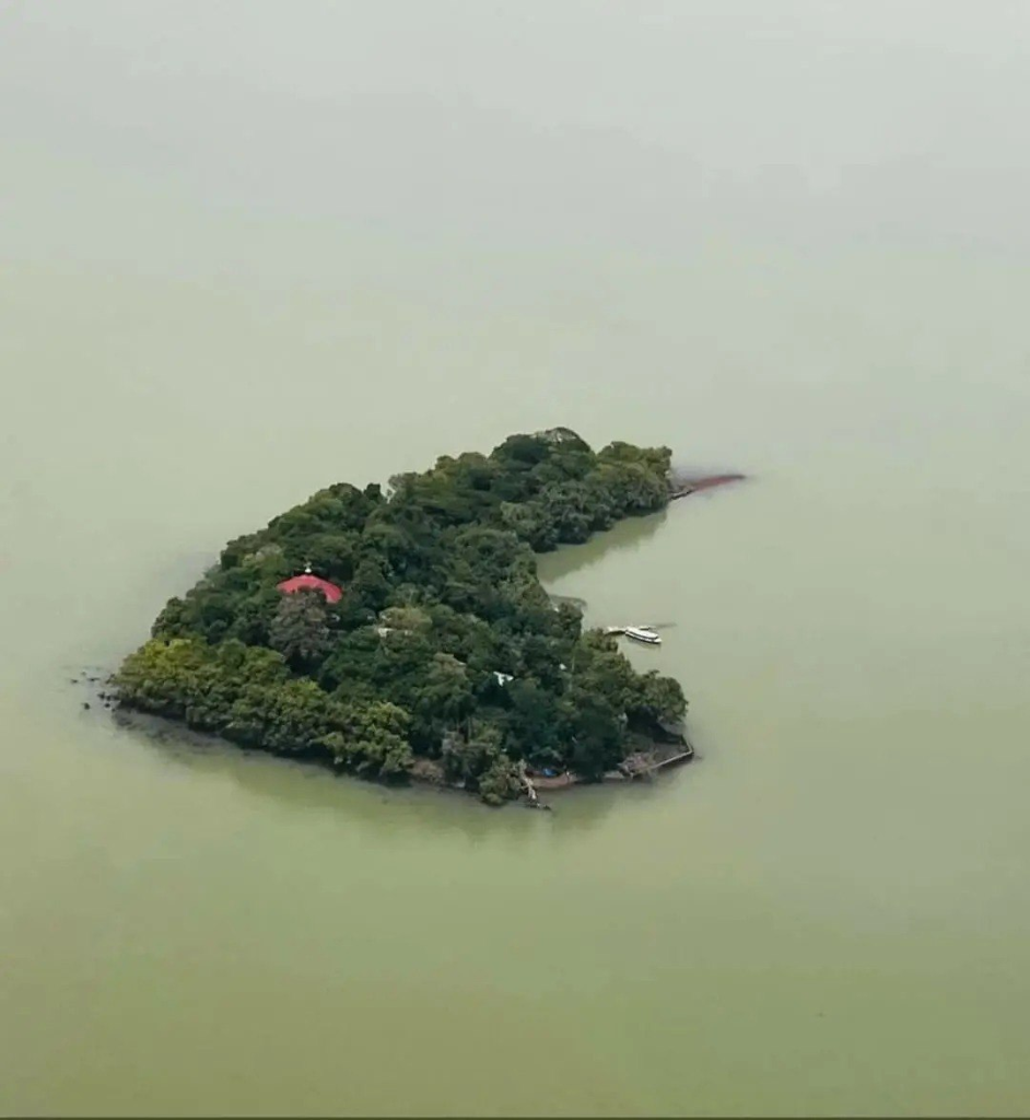 Entons Eyesus Island Monastery